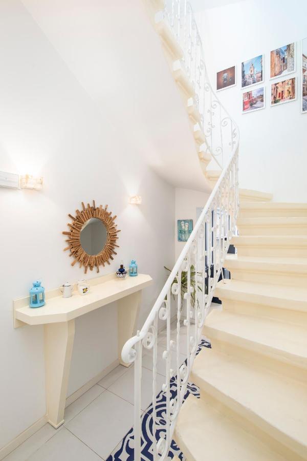 Chic, Stylish Traditional Townhouse With Terrace - St. Paul'S Bay Exteriör bild